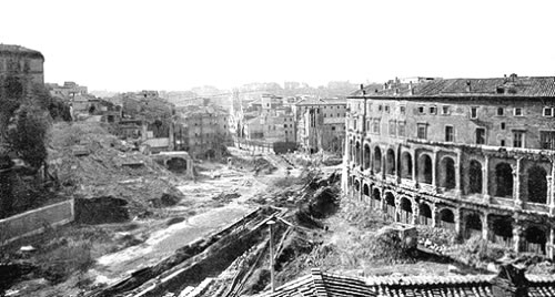 Foto storica del Teatro Marcello - demolizioni anni 30'